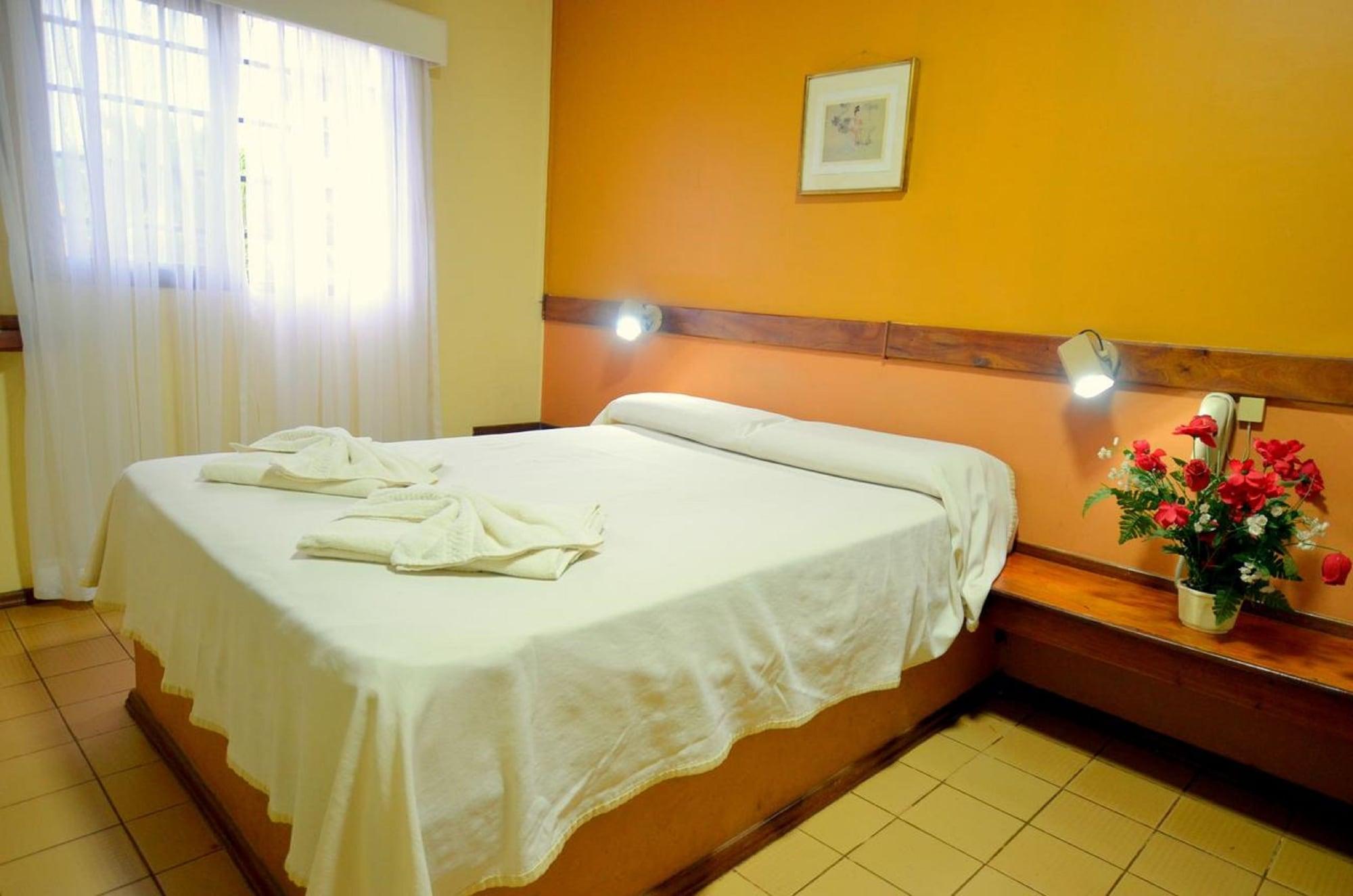 Hosteria Casa Blanca Iguazu Пуерто Игуасу Екстериор снимка